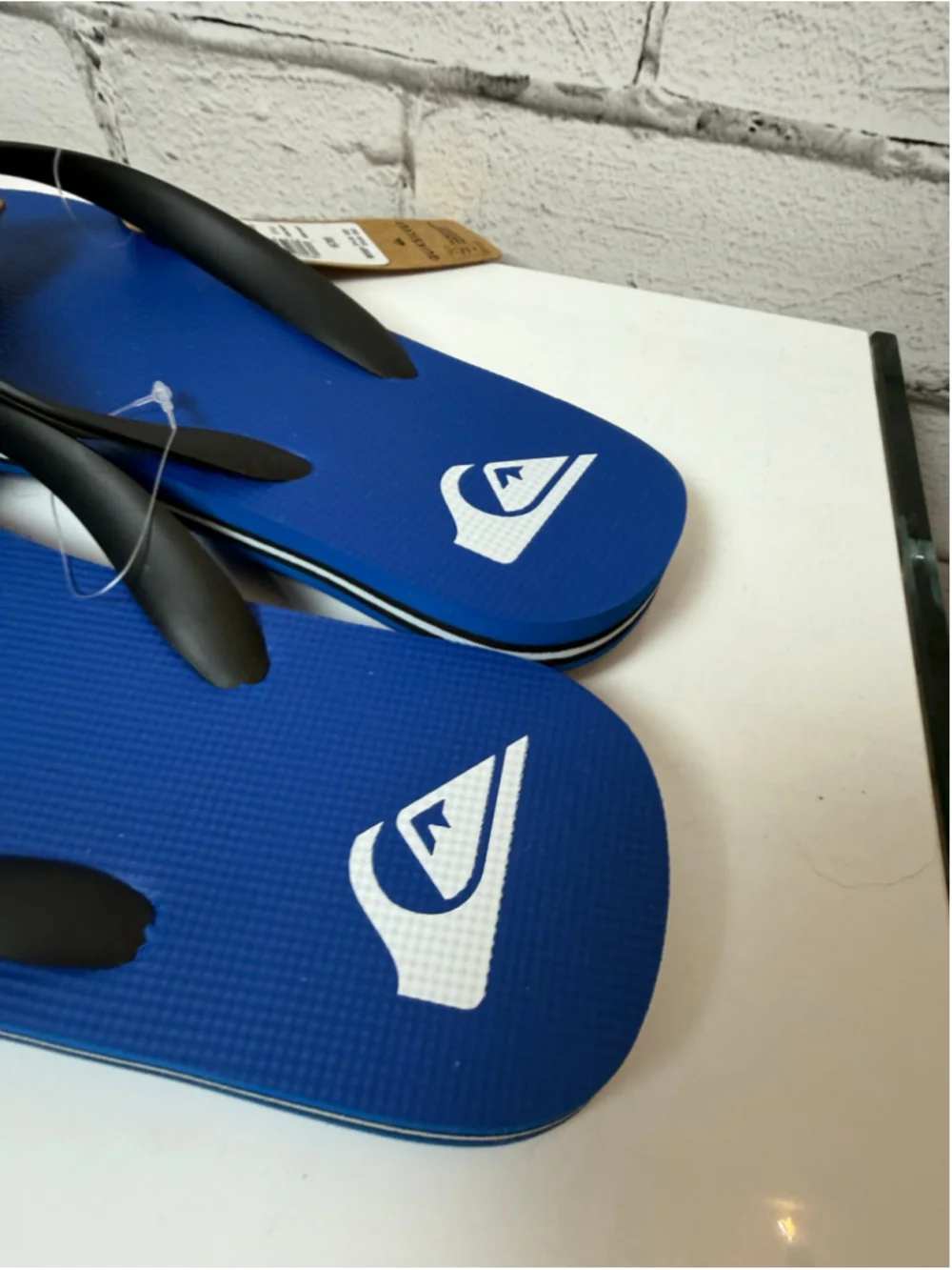 Boys Youth Quiksilver Flip-Flops Sandals Size 6 Blue and Black Molokai NEW